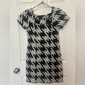 Polyester Dress with houndstooth design